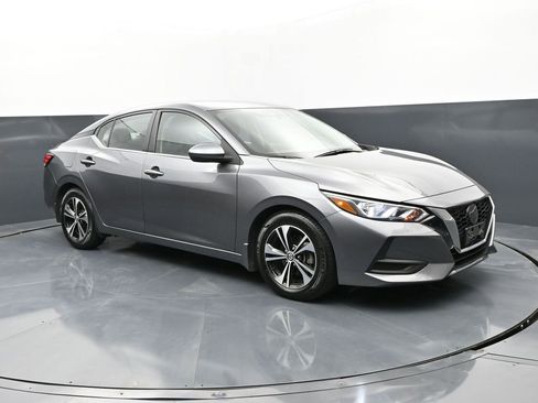 Used 2022 Nissan Sentra SV image 3