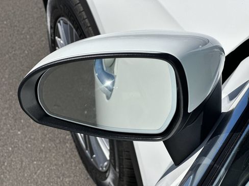 Certified 2026 Mercedes-Benz GLC 300 image 10