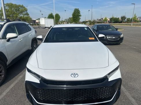 Used 2025 Toyota Crown XLE image 10