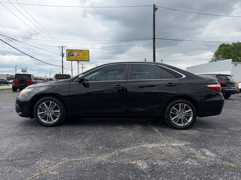 Used 2017 Toyota Camry SE FWD image 8