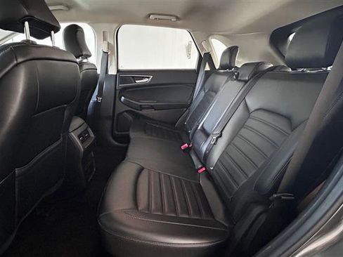 Used 2022 Ford Edge SEL image 15