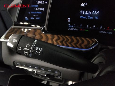 Used 2023 Cadillac Escalade Sport Platinum w/ LPO, ONYX Package image 15