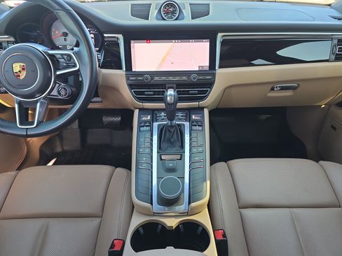 Used 2021 Porsche Macan S image 14
