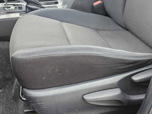 Used 2015 Toyota RAV4 LE image 23