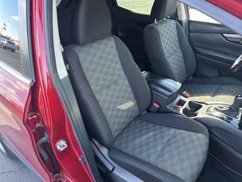 Used 2020 Nissan Rogue Sport SV w/ All-Weather Package image 19