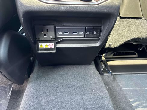 New 2026 Jeep Grand Cherokee Limited AWD/4WD image 8
