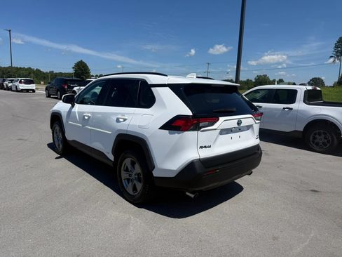 Used 2024 Toyota RAV4 LE AWD/4WD image 3