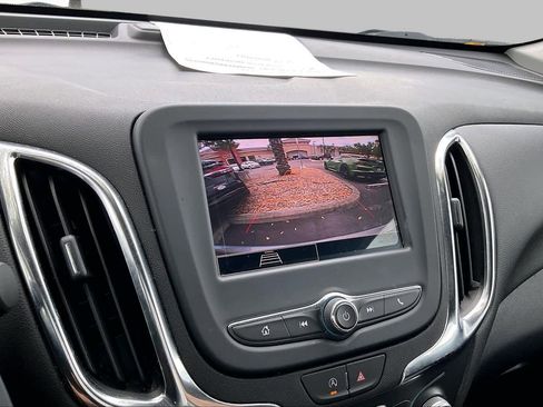 Used 2024 Chevrolet Equinox LT FWD image 21
