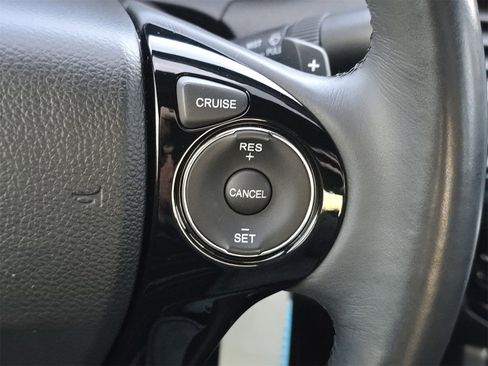 Used 2017 Honda Accord Sport image 17