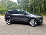 Used 2018 Ford Escape SE w/ SE Sync 3 Package image 3