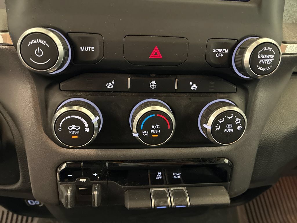 Used 2023 RAM 1500 Big Horn AWD/4WD image 19