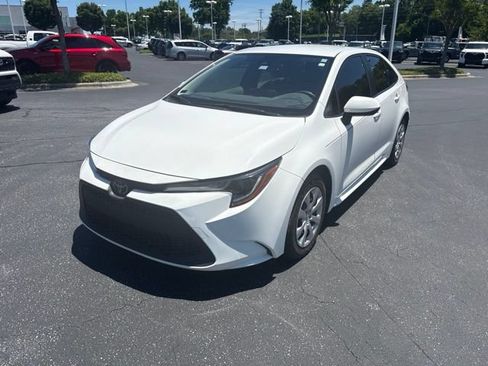 Used 2020 Toyota Corolla LE FWD image 4