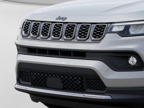New 2026 Jeep Compass Latitude image 11