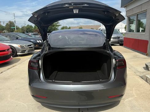 Used 2018 Tesla Model 3 Long Range RWD image 18