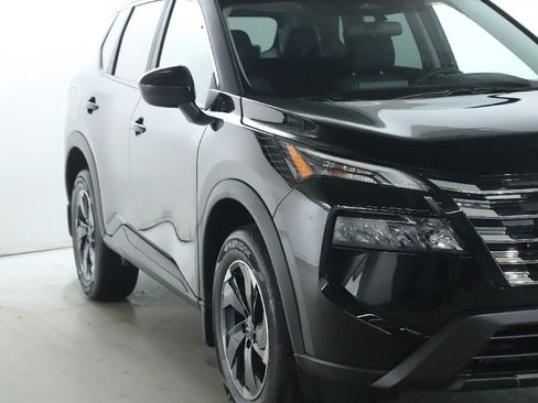 Certified 2026 Nissan Rogue SV image 9