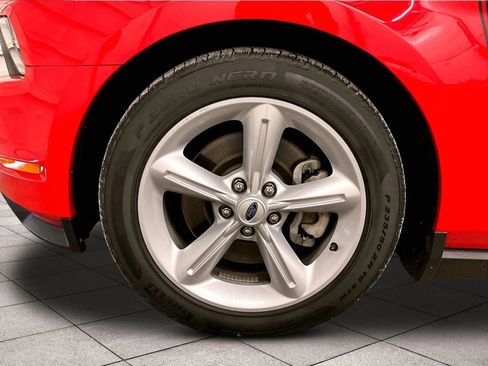 Used 2012 Ford Mustang GT Premium image 8