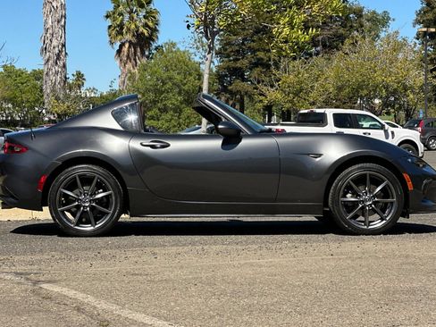 Used 2017 MAZDA MX-5 Miata RF Grand Touring RWD image 2