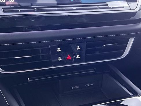 New 2025 Volkswagen Atlas SEL image 27