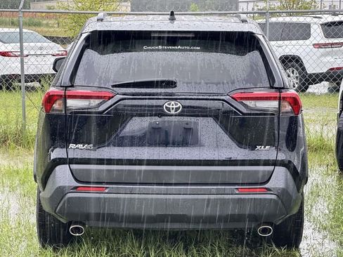 Used 2019 Toyota RAV4 XLE Premium w/ Advanced Technology Package FWD image 3