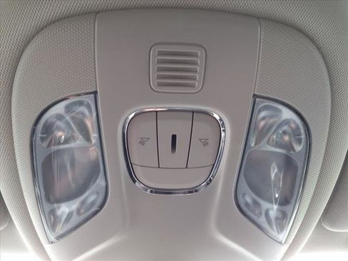 Certified 2019 Jeep Compass Latitude image 24