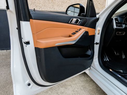 Used 2022 BMW X5 sDrive40i w/ M Sport Package image 44