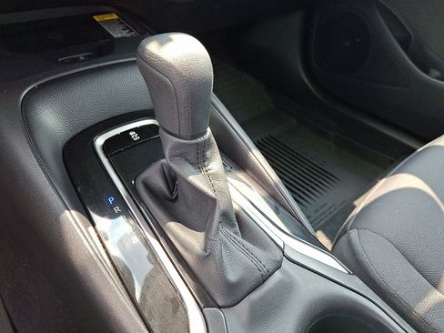 Used 2025 Toyota Corolla LE FWD image 15