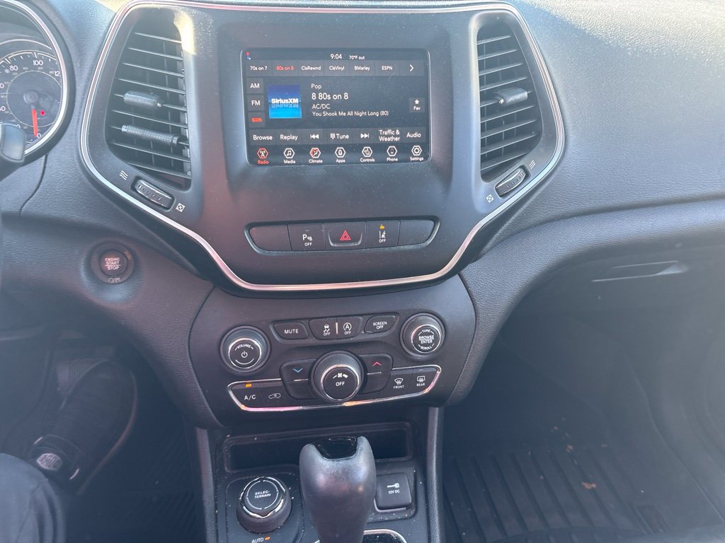 Used 2021 Jeep Cherokee Latitude Plus AWD/4WD image 20