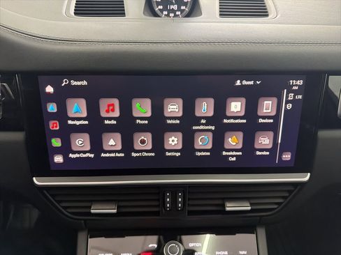 Used 2023 Porsche Cayenne Turbo image 34