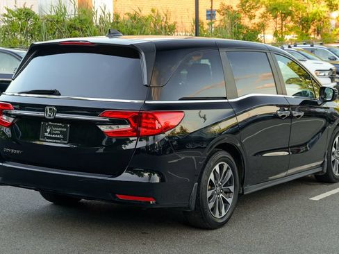 Used 2023 Honda Odyssey EX-L image 7