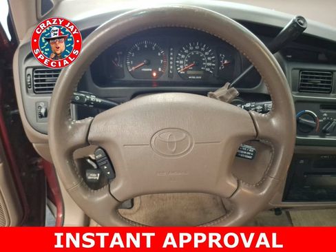 Used 1999 Toyota Sienna XLE FWD image 20