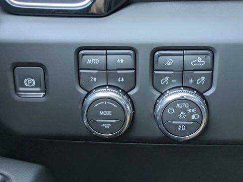 New 2026 GMC Sierra 3500 Denali w/ Denali Reserve Package image 24