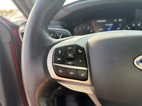 Used 2020 Ford Explorer XLT w/ Equipment Group 202A image 33