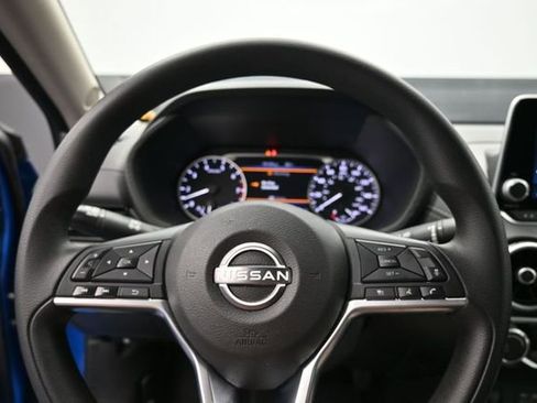 Used 2025 Nissan Sentra SV FWD image 14