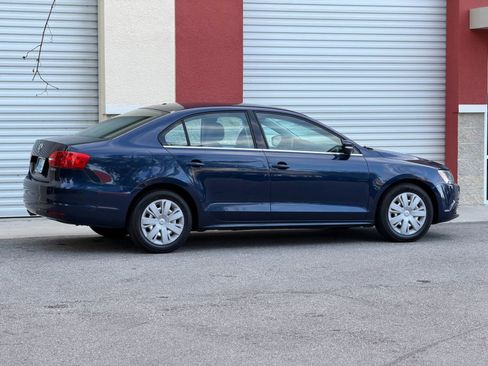 Used 2013 Volkswagen Jetta SE FWD image 5