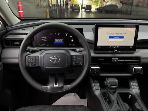 Used 2026 Toyota RAV4 LE AWD/4WD image 15