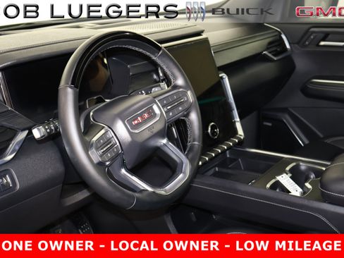 Certified 2025 GMC Acadia Elevation w/ Super Cruise Package image 11