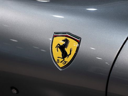 Used 2021 Ferrari Roma image 12