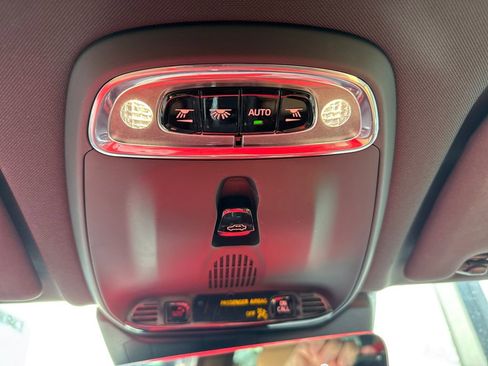 Used 2019 Volvo XC60 T5 Momentum w/ Premium Package image 26