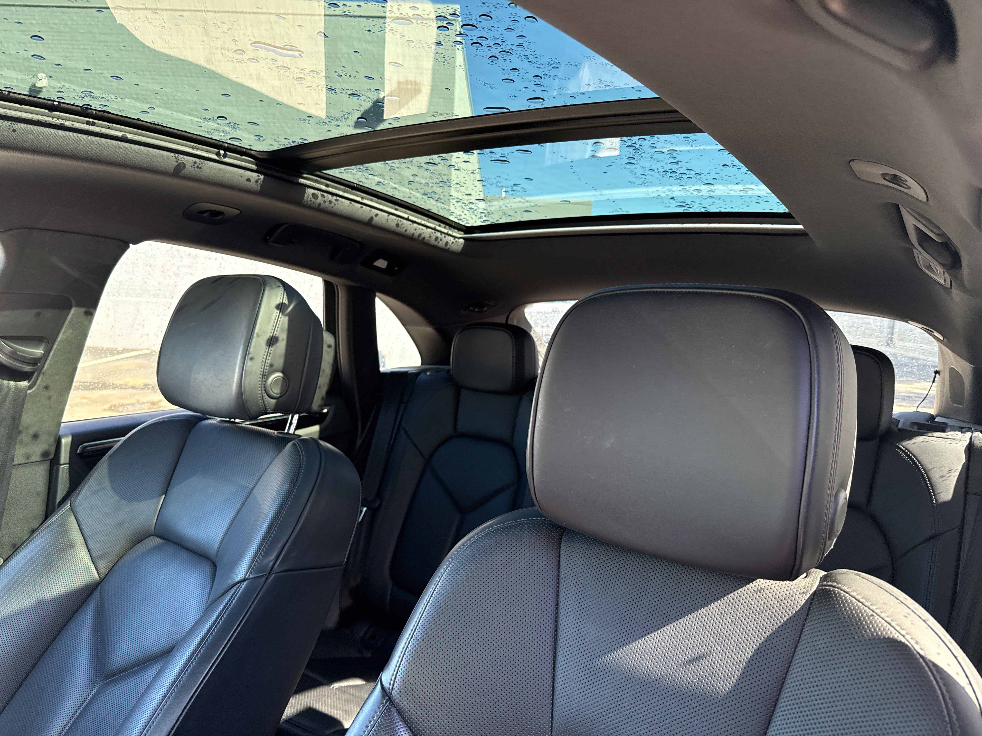 Used 2024 Porsche Macan AWD/4WD image 10