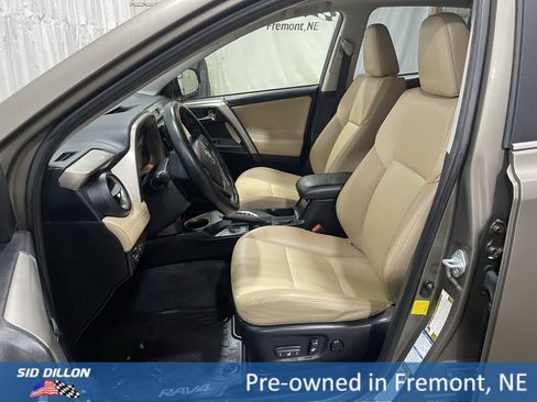 Used 2015 Toyota RAV4 Limited image 14