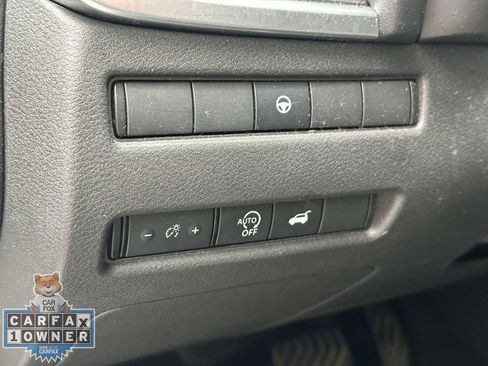 Used 2025 Nissan Rogue SV AWD/4WD image 21