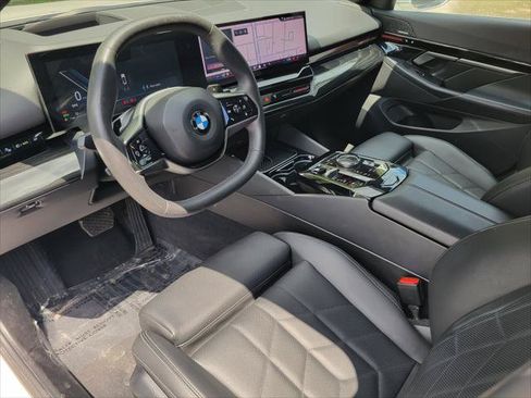 Used 2024 BMW 530i RWD image 19
