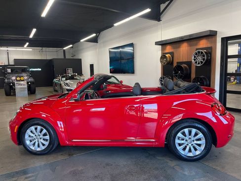 Used 2018 Volkswagen Beetle 2.0T Coast FWD image 10