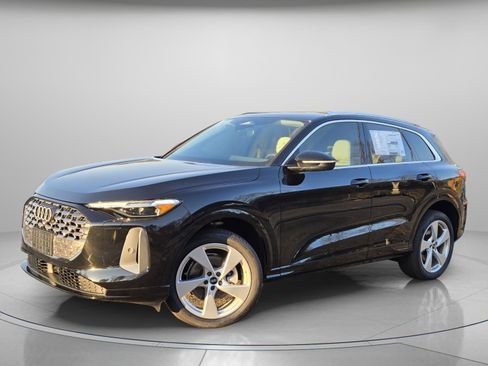 New 2025 Audi Q5 Premium Plus image 2