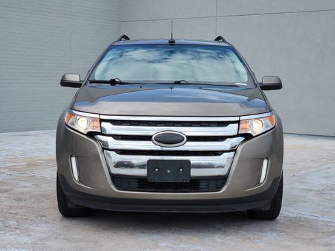 Used 2014 Ford Edge SEL w/ Equipment Group 205A FWD image 2