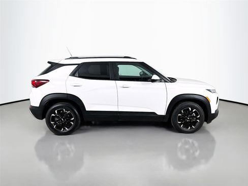 Used 2023 Chevrolet TrailBlazer LT w/ Convenience Package image 9