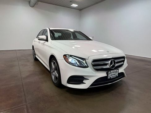 Used 2017 Mercedes-Benz E 300 4MATIC image 30
