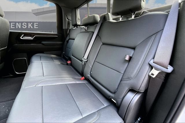 New 2026 GMC Sierra 3500 SLT w/ SLT Convenience Package AWD/4WD image 11