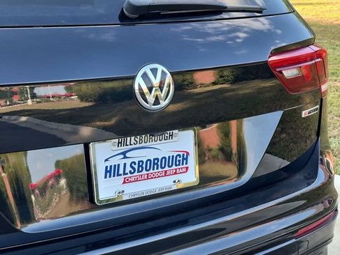 Used 2021 Volkswagen Tiguan SE R-Line AWD/4WD image 22