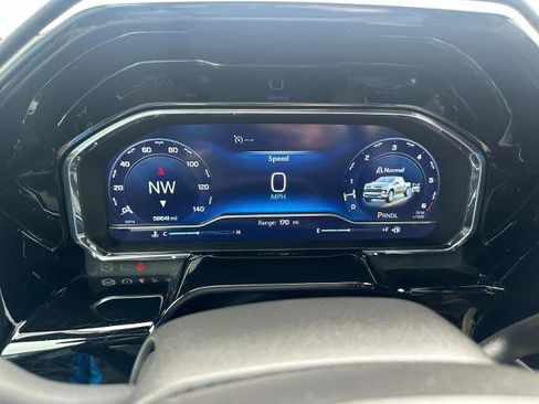 Used 2023 Chevrolet Silverado 1500 LT w/ Z71 Off-Road Package image 31